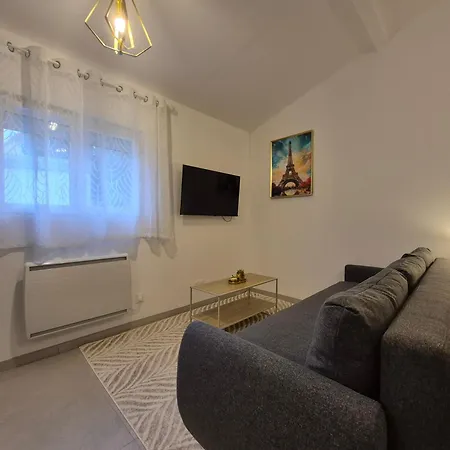 Apartamento Tendance Chic - Aeroport - Metro 14