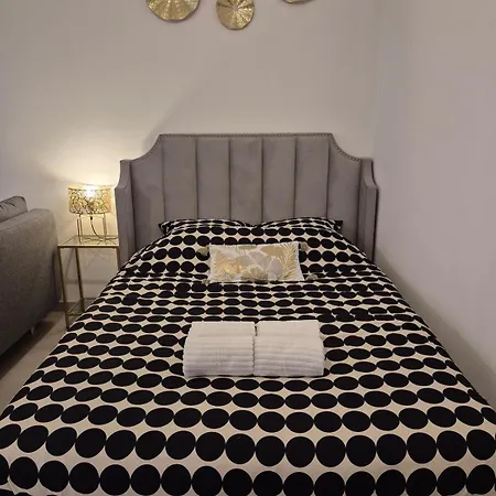 Apartamento Tendance Chic - Aeroport - Metro 14 *